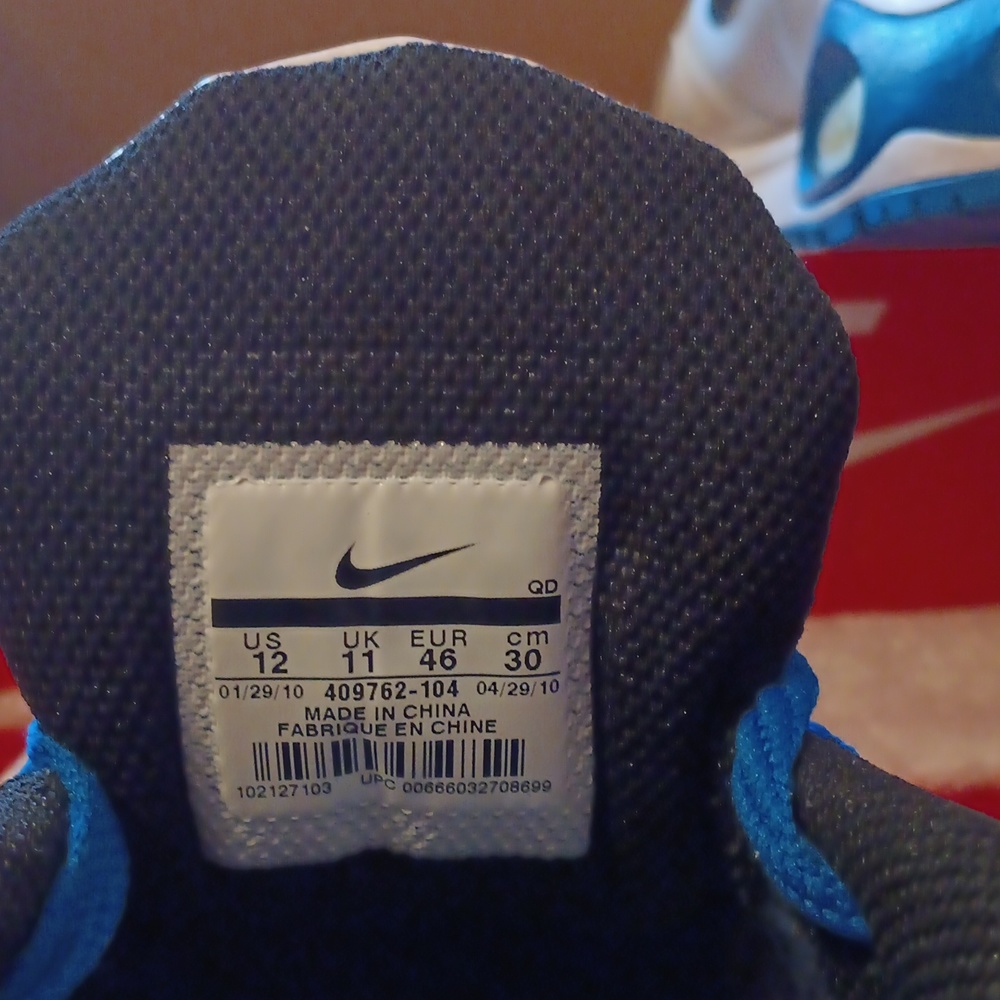 Shoes - Picture 3 of 4